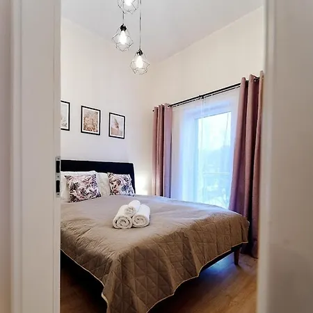 Laguna 54 *